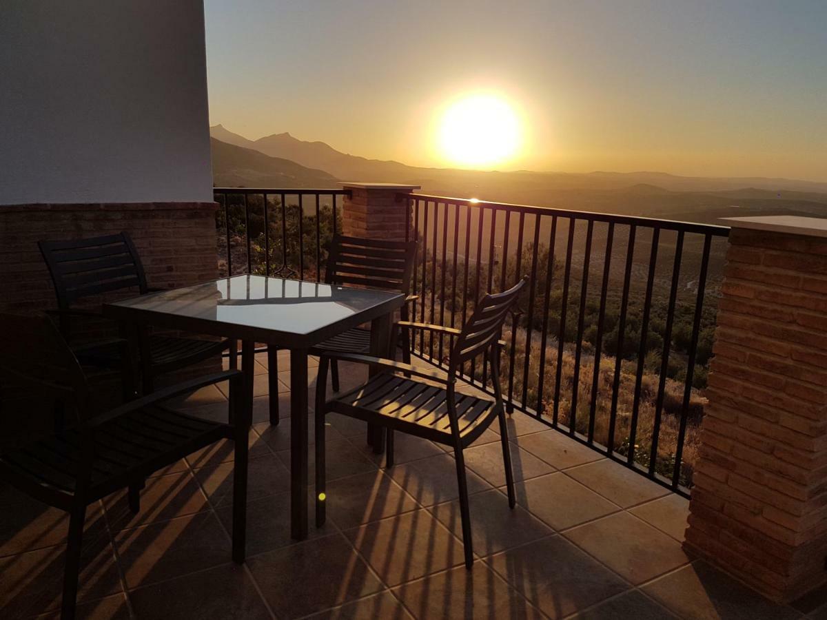 Apartamentos Rurales La Dehesa Del Acebuche Хаэн Экстерьер фото