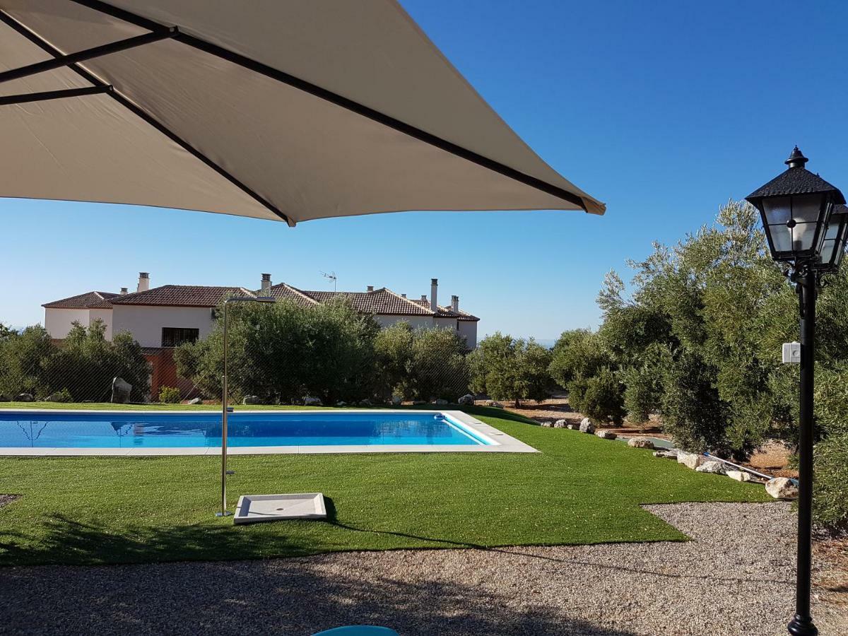 Apartamentos Rurales La Dehesa Del Acebuche Хаэн Экстерьер фото