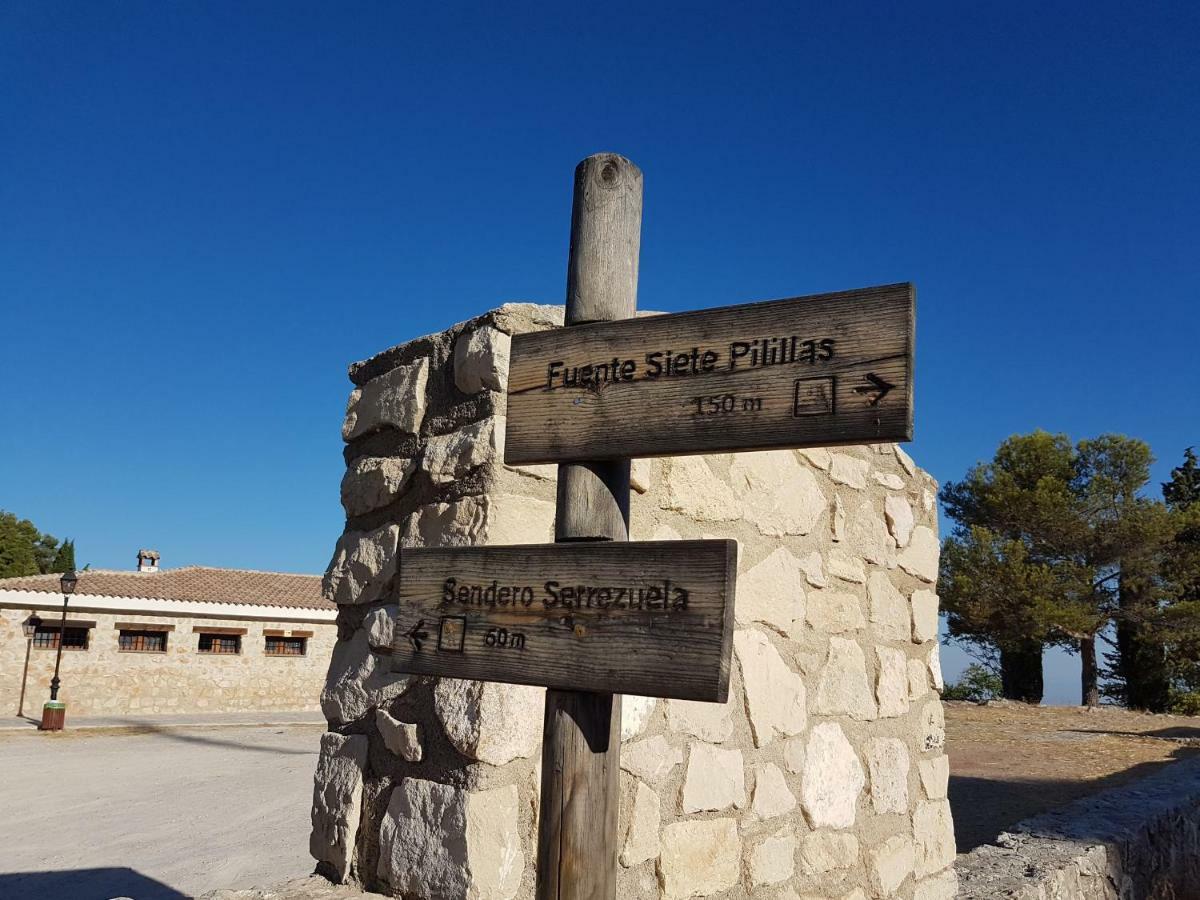 Apartamentos Rurales La Dehesa Del Acebuche Хаэн Экстерьер фото